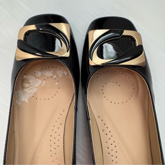 🆕 Clarks Black Patent Leather Heels with Gold Detail NWT Nyta 45 Jazz Pump - Picture 9 of 13